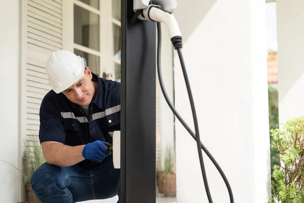How to Choose the Right Home Charging Station Installation Service